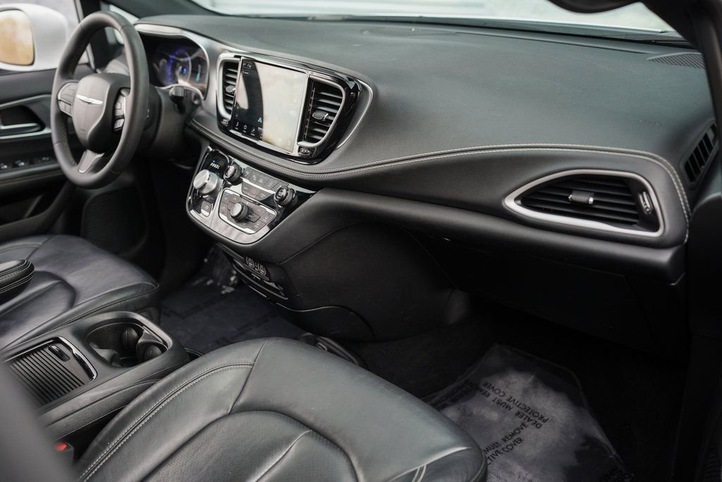 2022 Chrysler Pacifica Touring-L