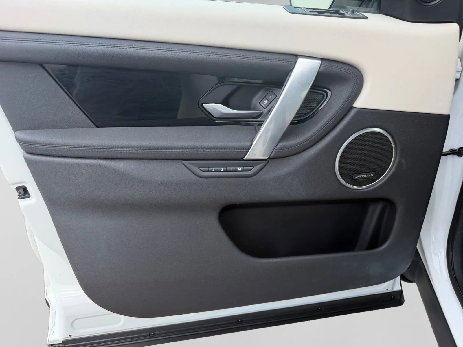 2020 Land Rover Discovery Sport SE