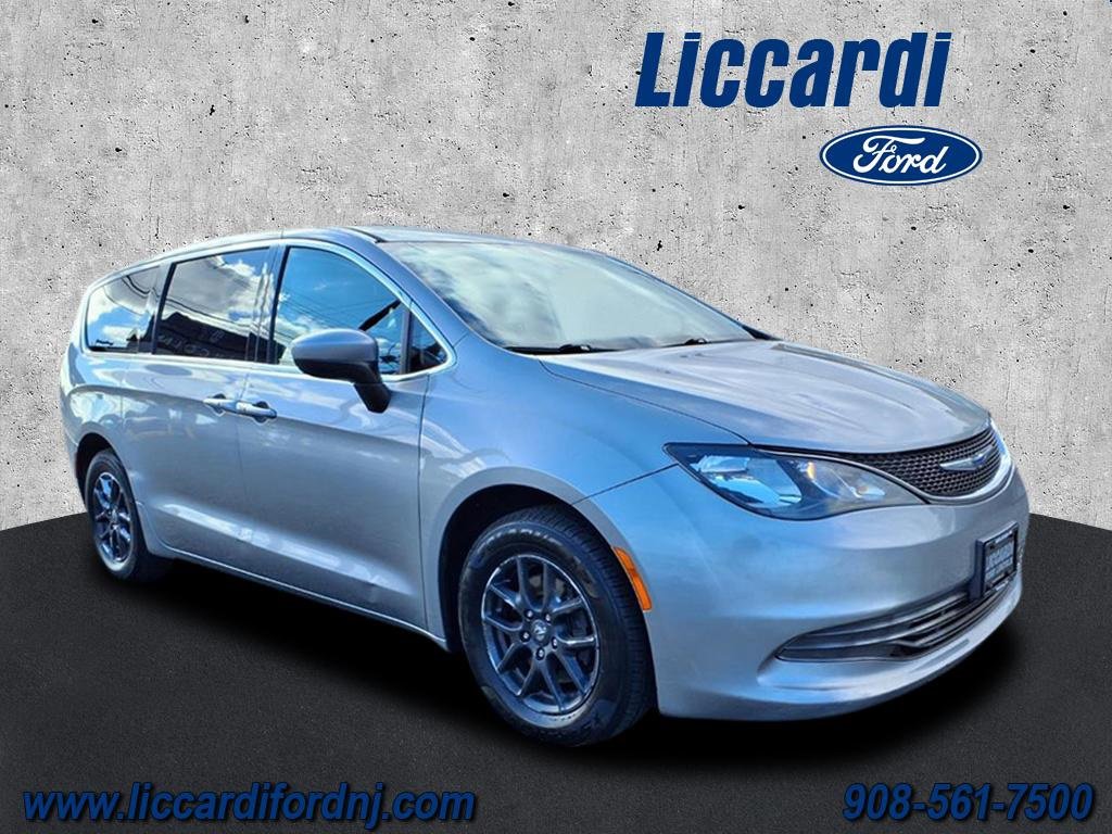 2017 Chrysler Pacifica Touring