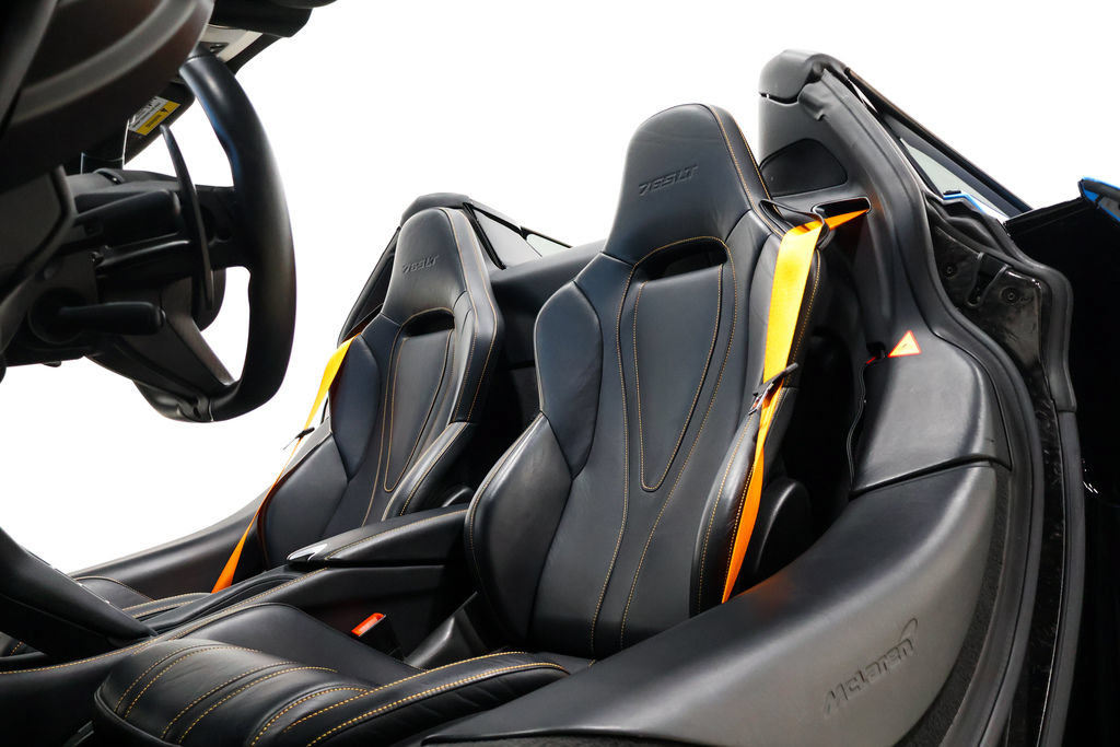 Used 2022 McLaren 765LT photo 54