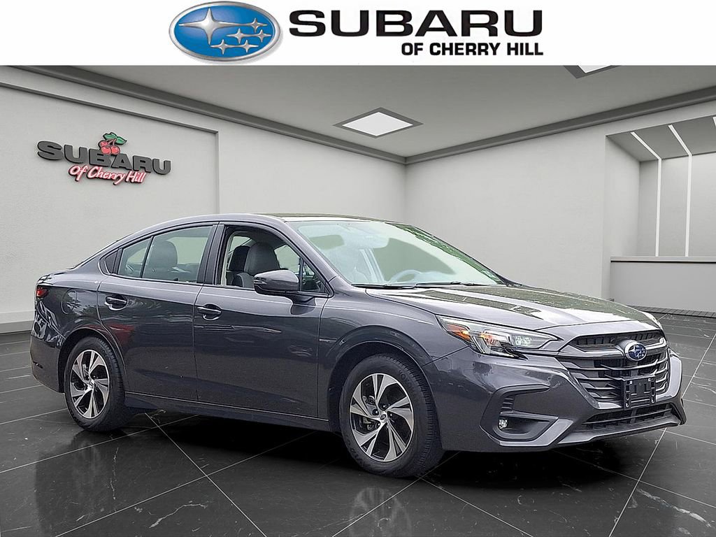 SUBARU LEGACY 1/64 プレミアムシルバーとプレミアムレッド Pre-Owned 2023 Subaru Legacy Limited 4D Sedan in Orlando #BT014673