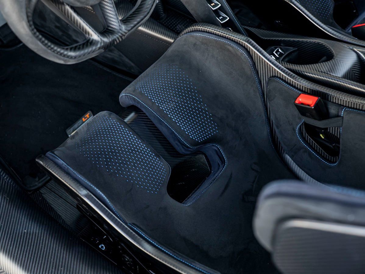Used 2022 McLaren 765LT photo 17