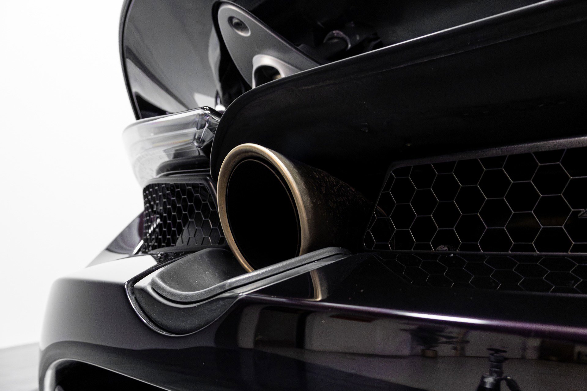 Used 2018 McLaren 720S Performance photo 46