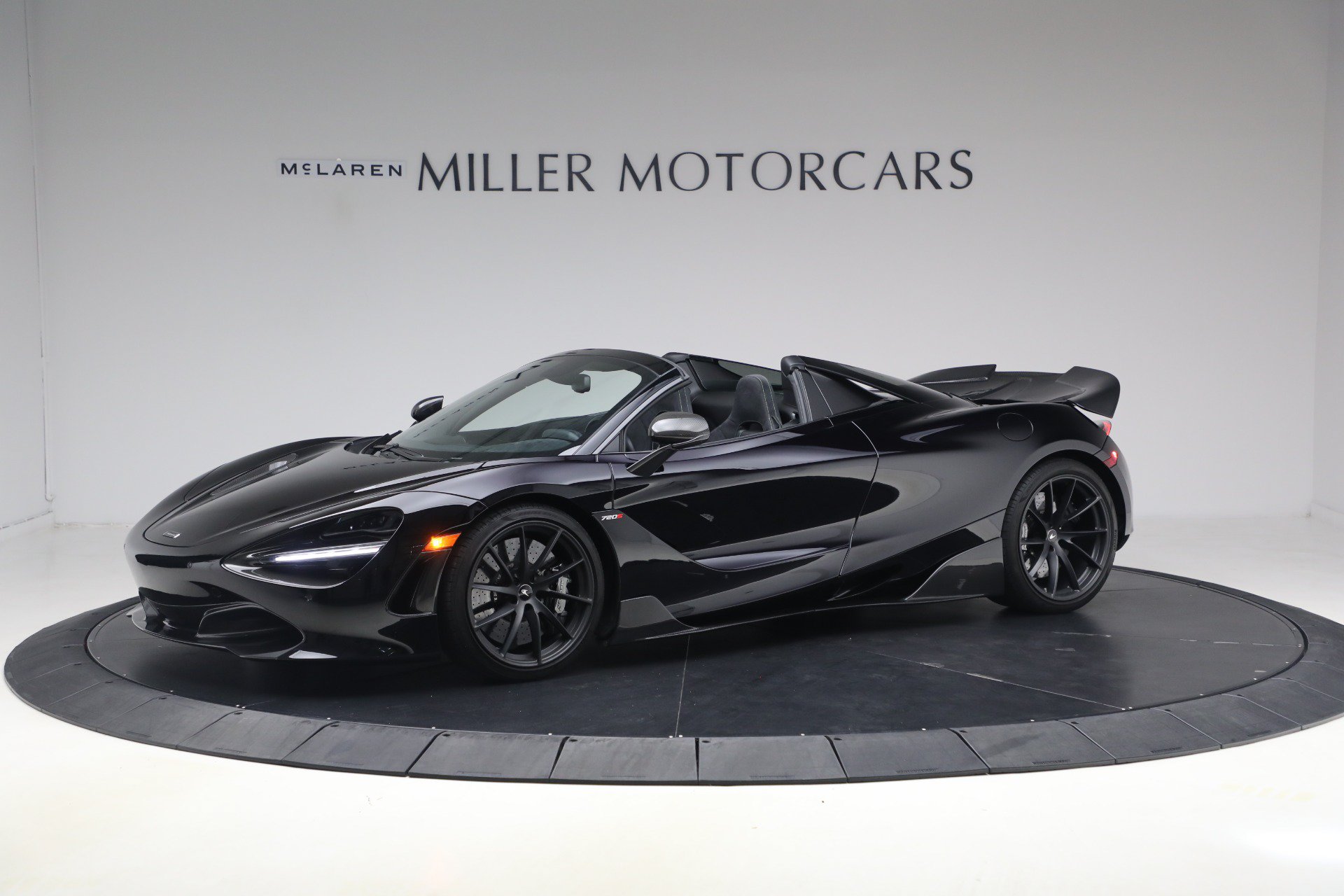 Used 2020 McLaren 720S Performance photo 2