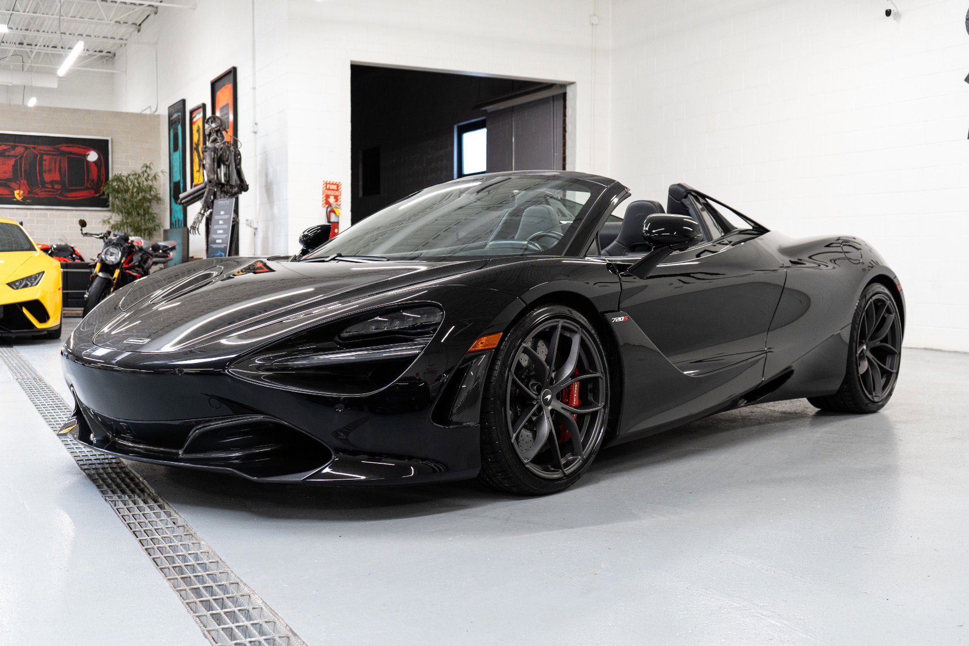 Used 2020 McLaren 720S Luxury photo 32