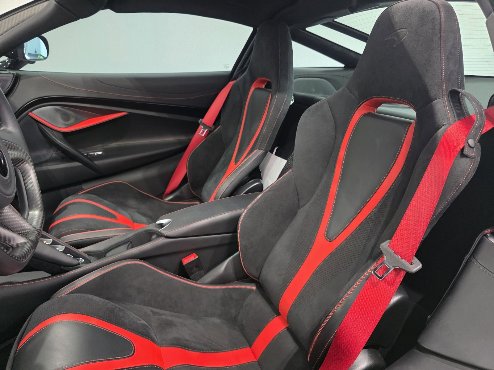 Used 2022 McLaren 720S Performance photo 8