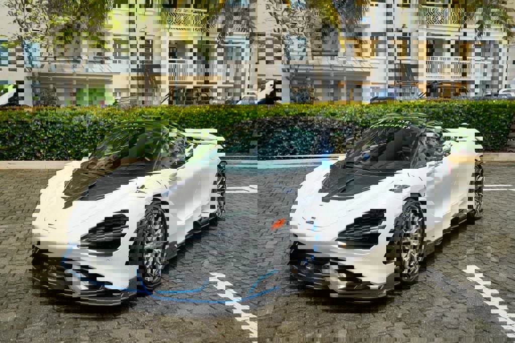 Used 2021 McLaren 765LT Coupe photo 10