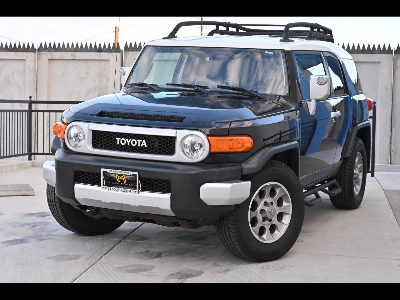 Used 2011 Toyota FJ Cruiser 2WD w/ Upgrade Pkg