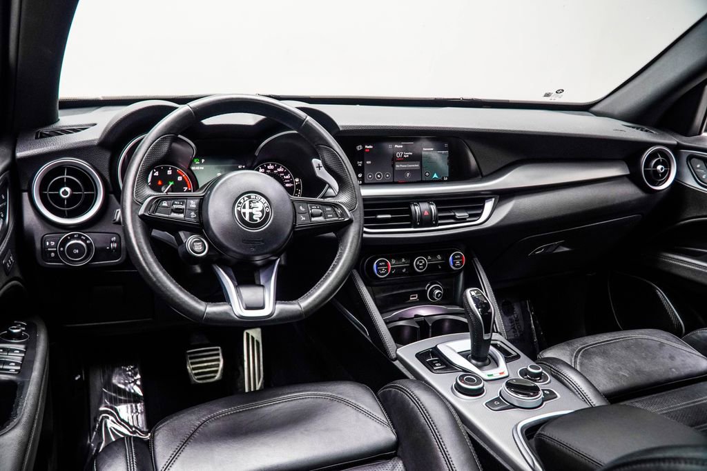 2023 Alfa Romeo Stelvio Veloce