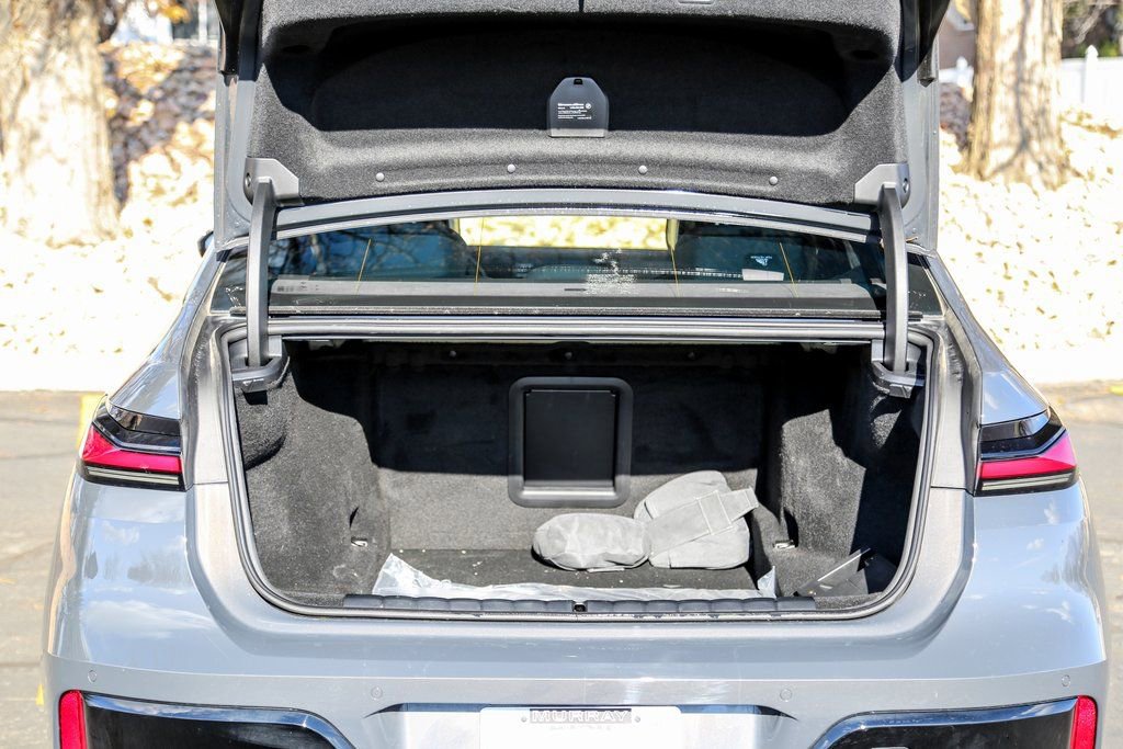 2025 BMW 760i xDrive