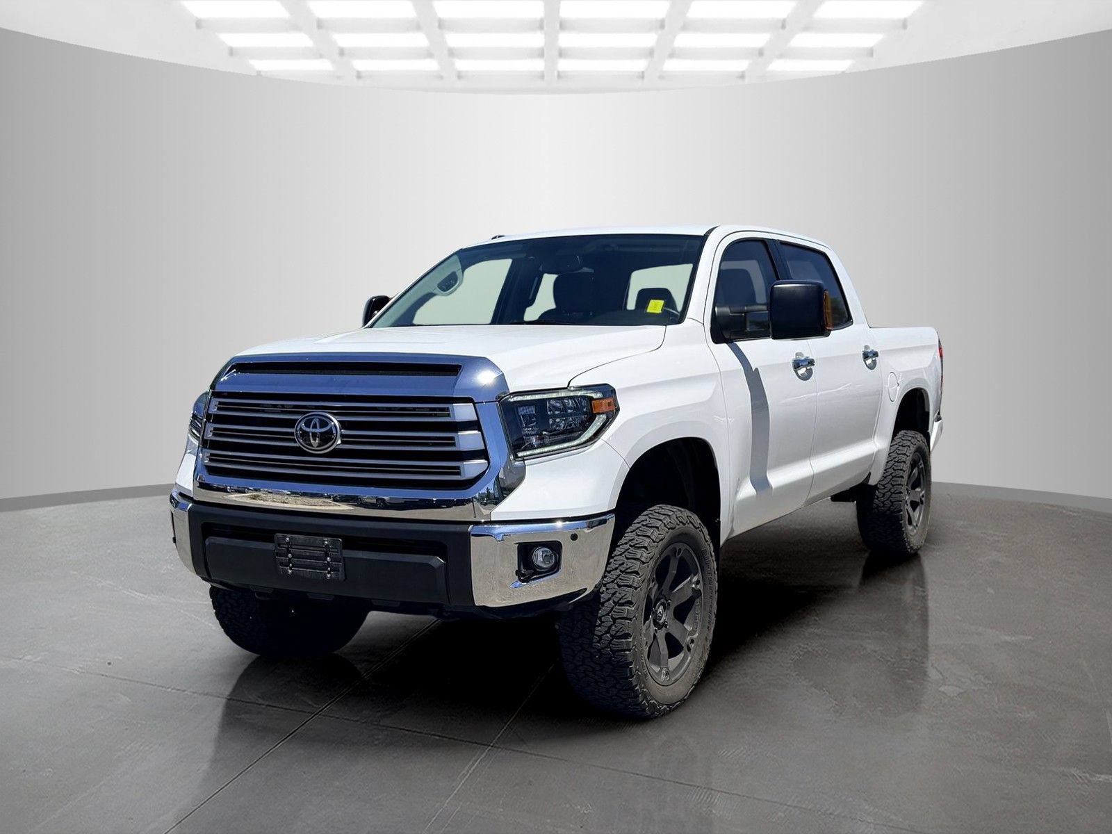 Used 2019 Toyota Tundra Limited w/ Limited Premium Package