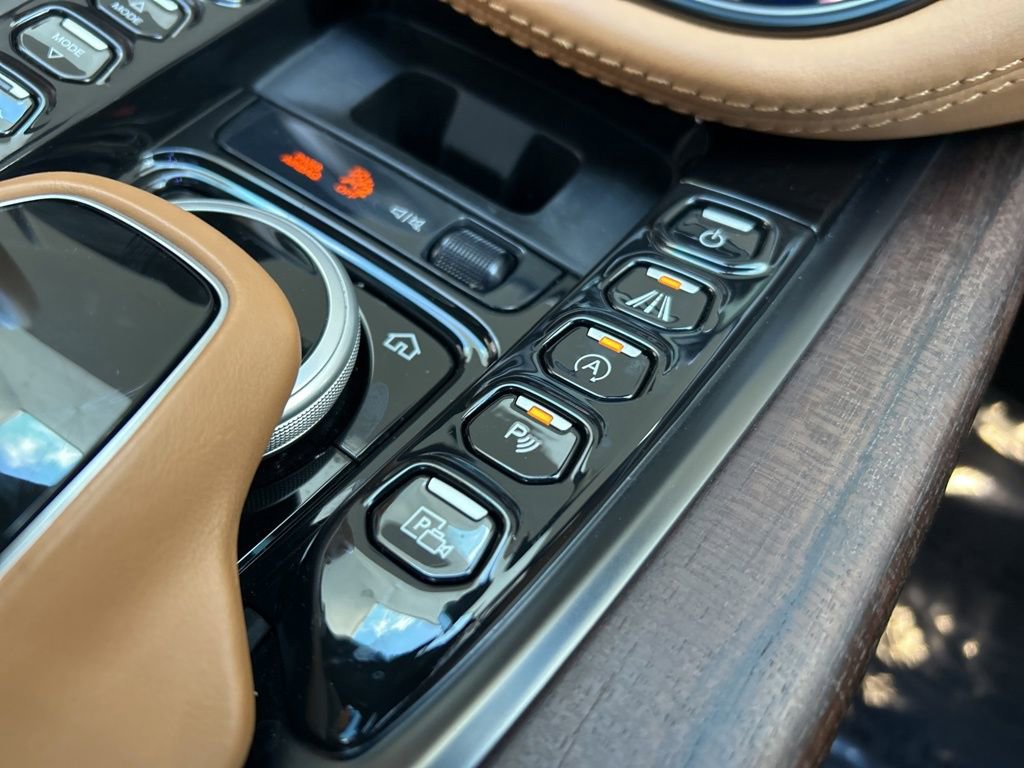 2021 Aston Martin DBX