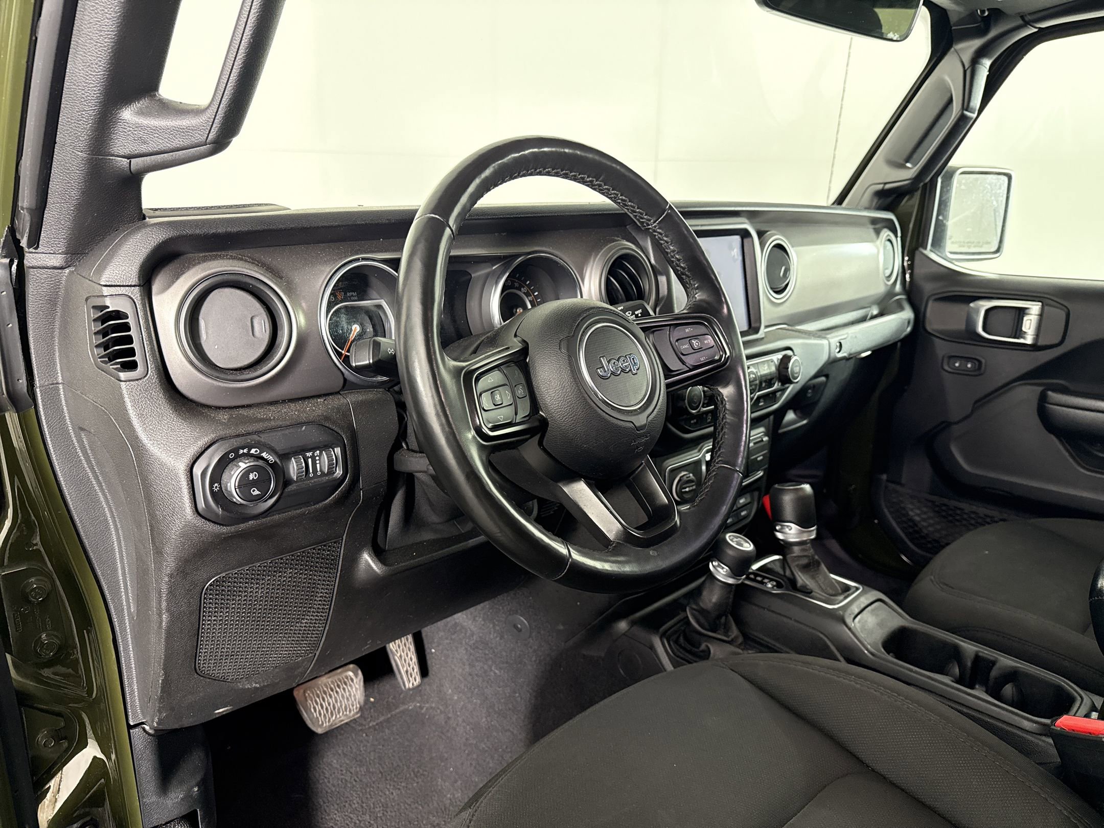 2021 Jeep Gladiator Willys