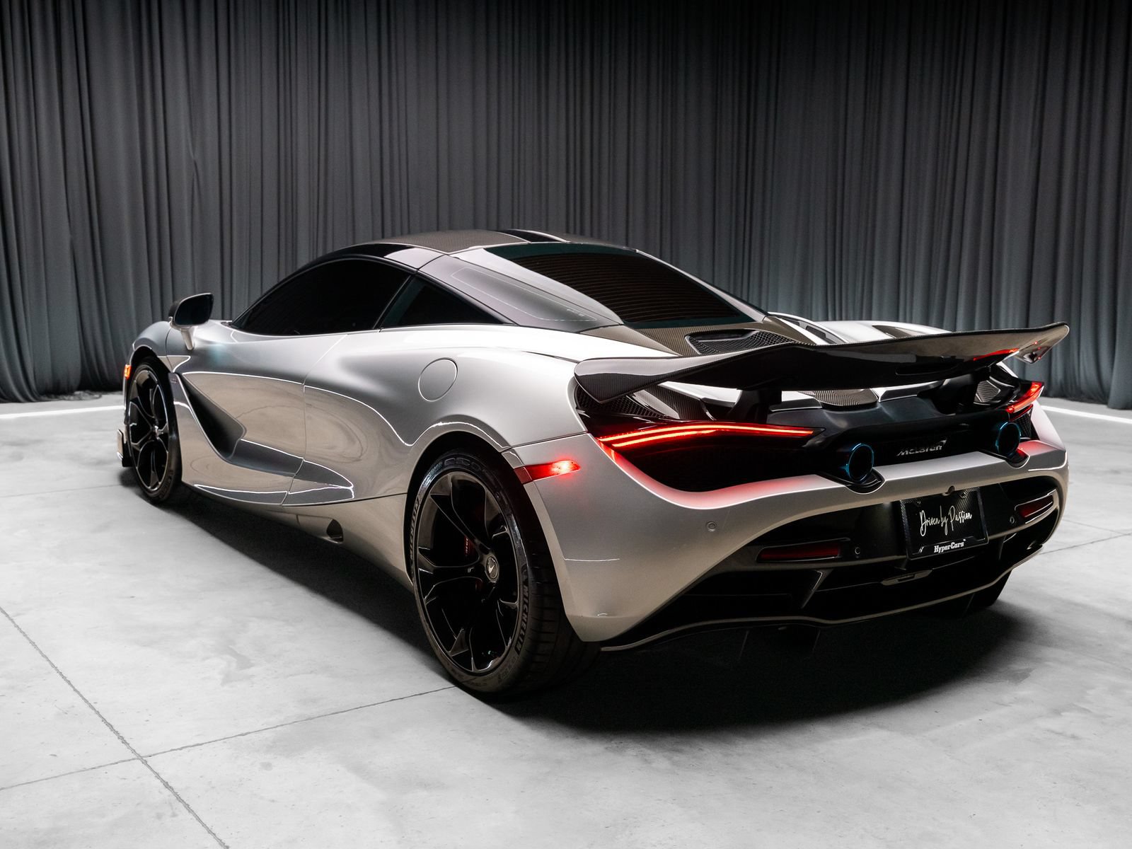 Used 2019 McLaren 720S photo 6