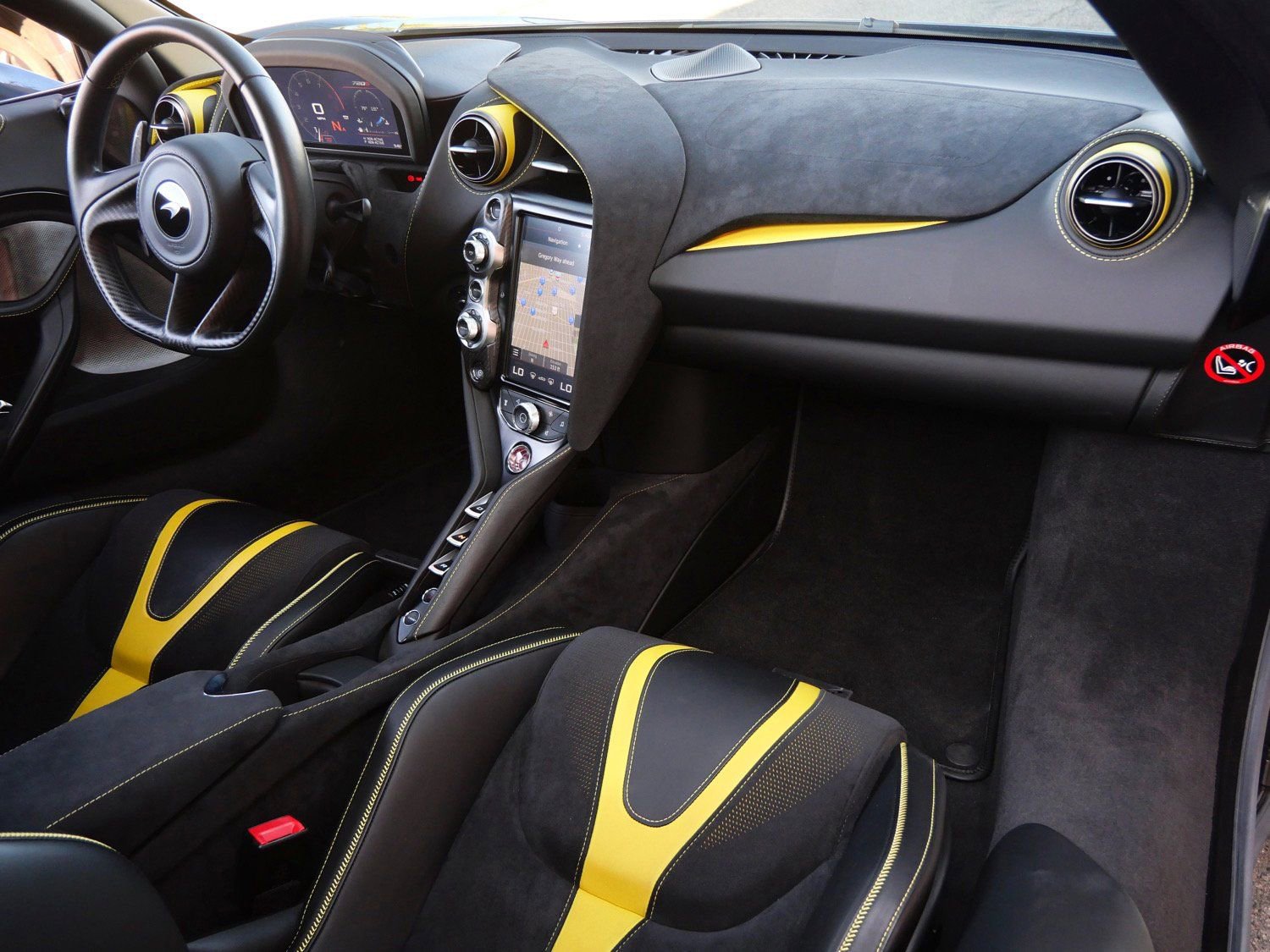 Used 2019 McLaren 720S Performance photo 9