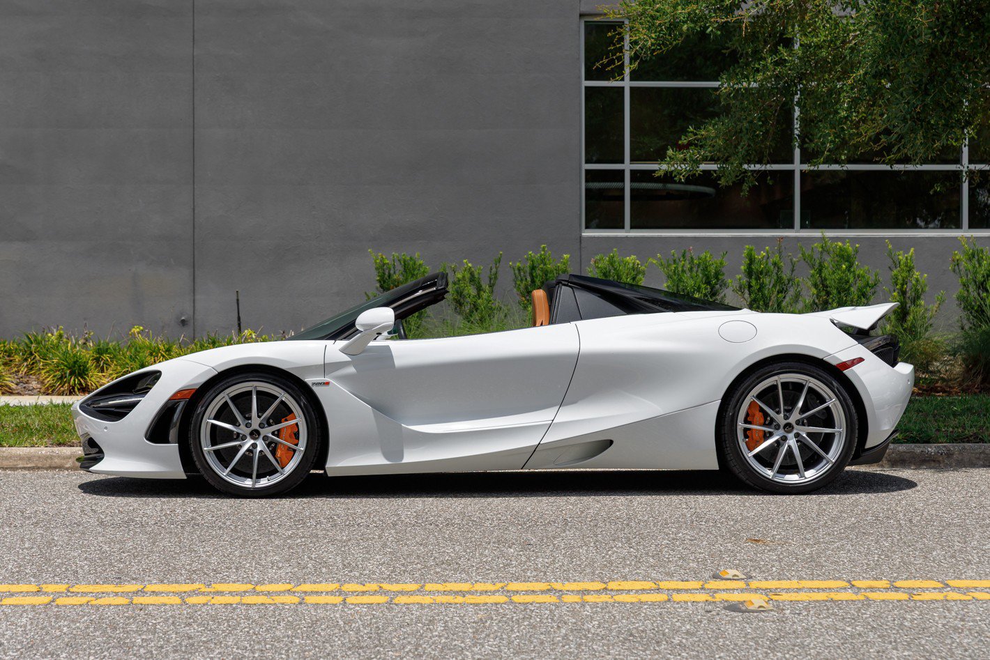 Used 2020 McLaren 720S Spider photo 25