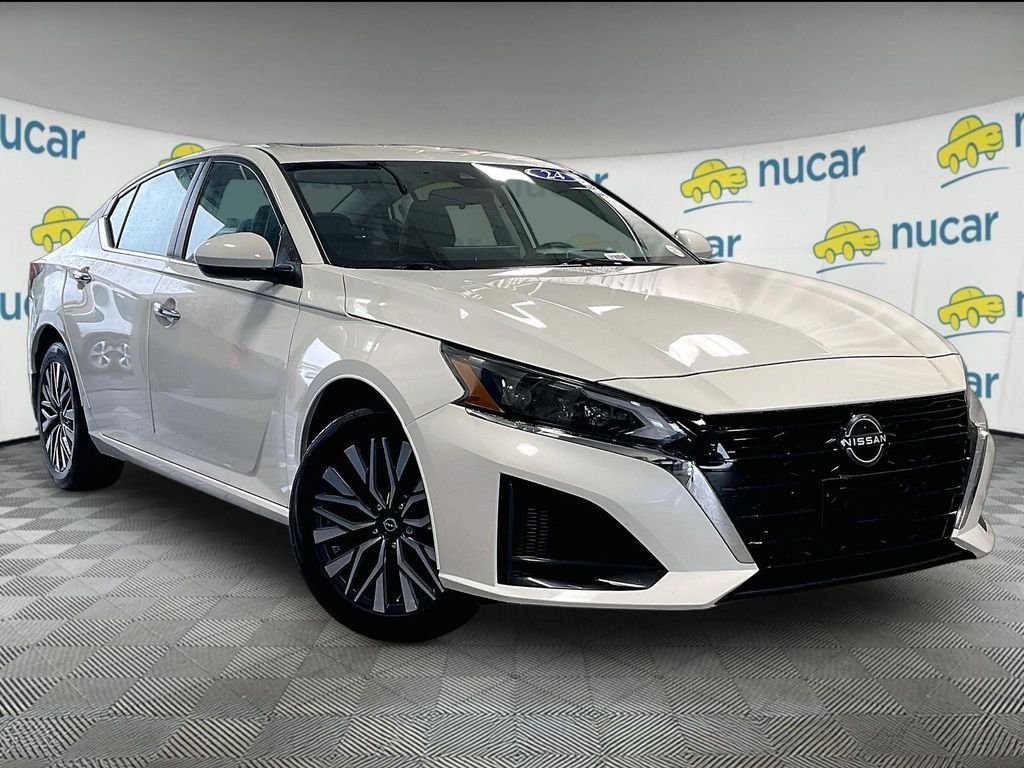 Used 2024 Nissan Altima 2.5 SV w/ SV Premium Package