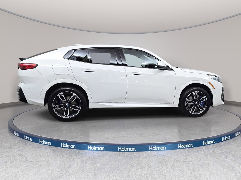 2025 BMW X2 xDrive28i