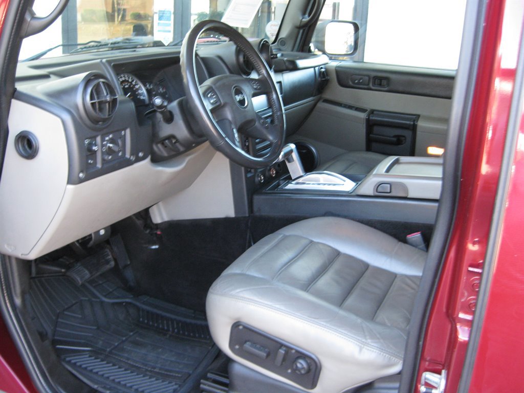 2005 HUMMER H2