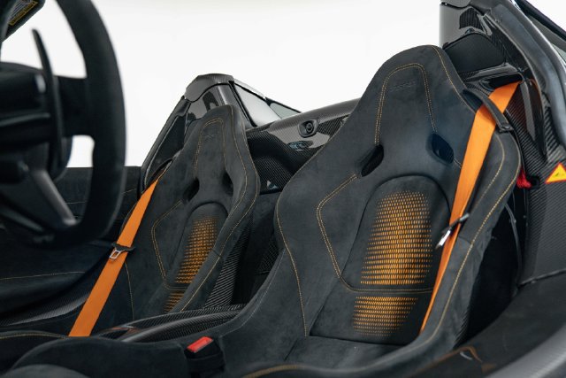 Used 2022 McLaren 765LT photo 17