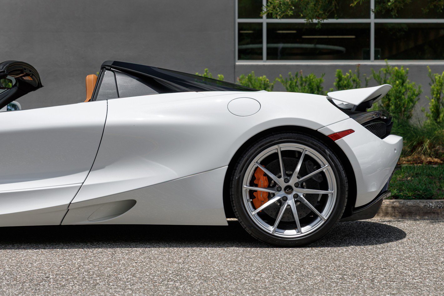 Used 2020 McLaren 720S Spider photo 28