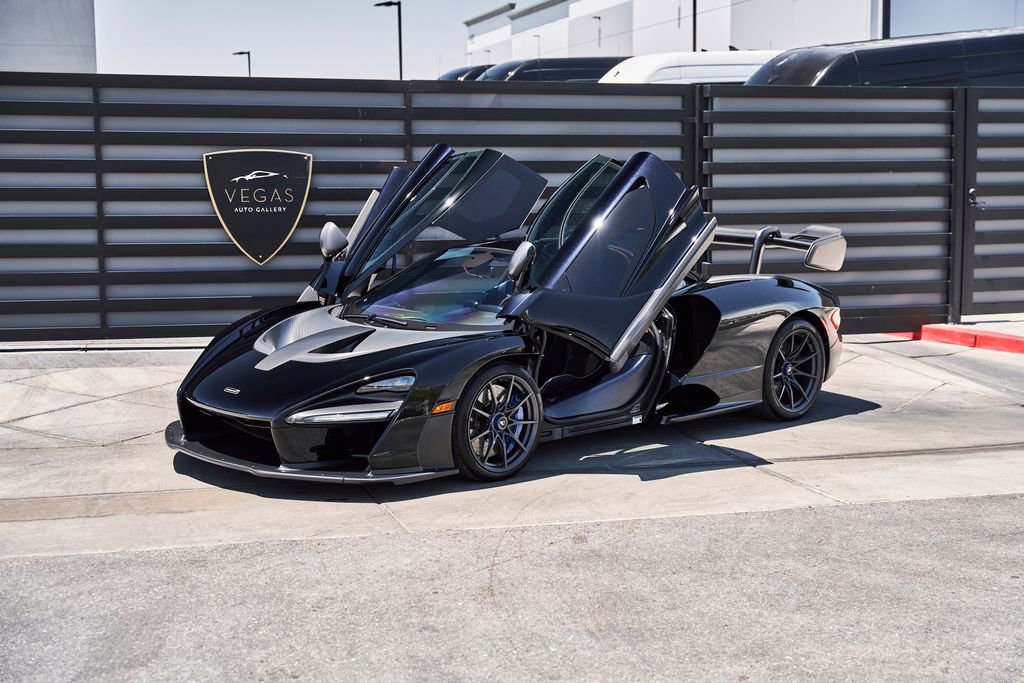 Used 2019 McLaren Senna photo 23
