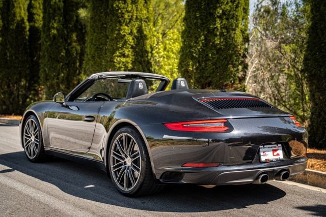 2019 Porsche 911 Carrera