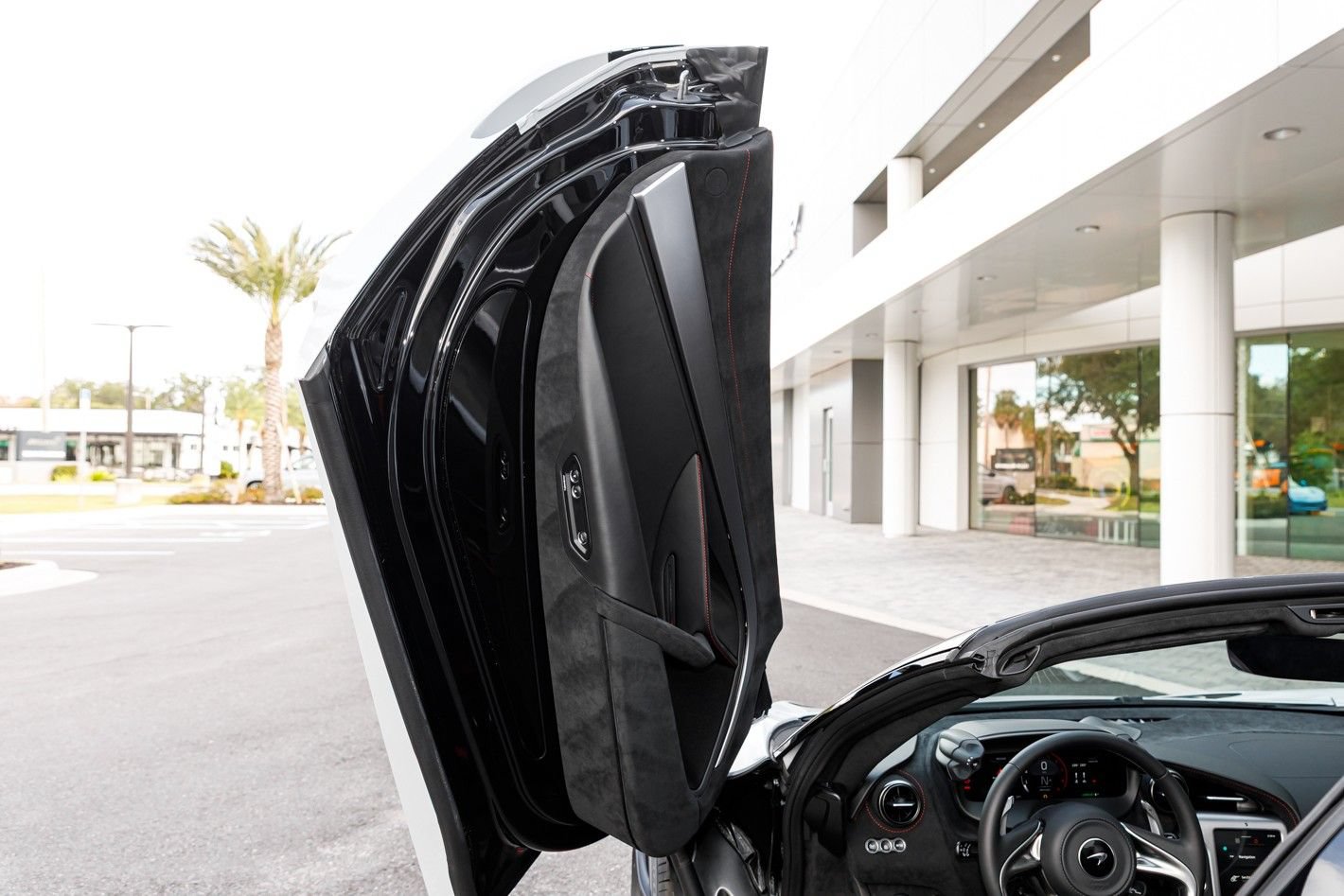 Used 2026 McLaren 750S Spider photo 27