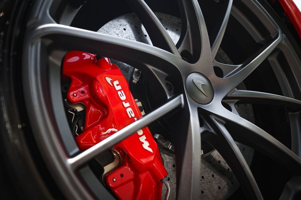 Used 2027 McLaren 750S Spider photo 17