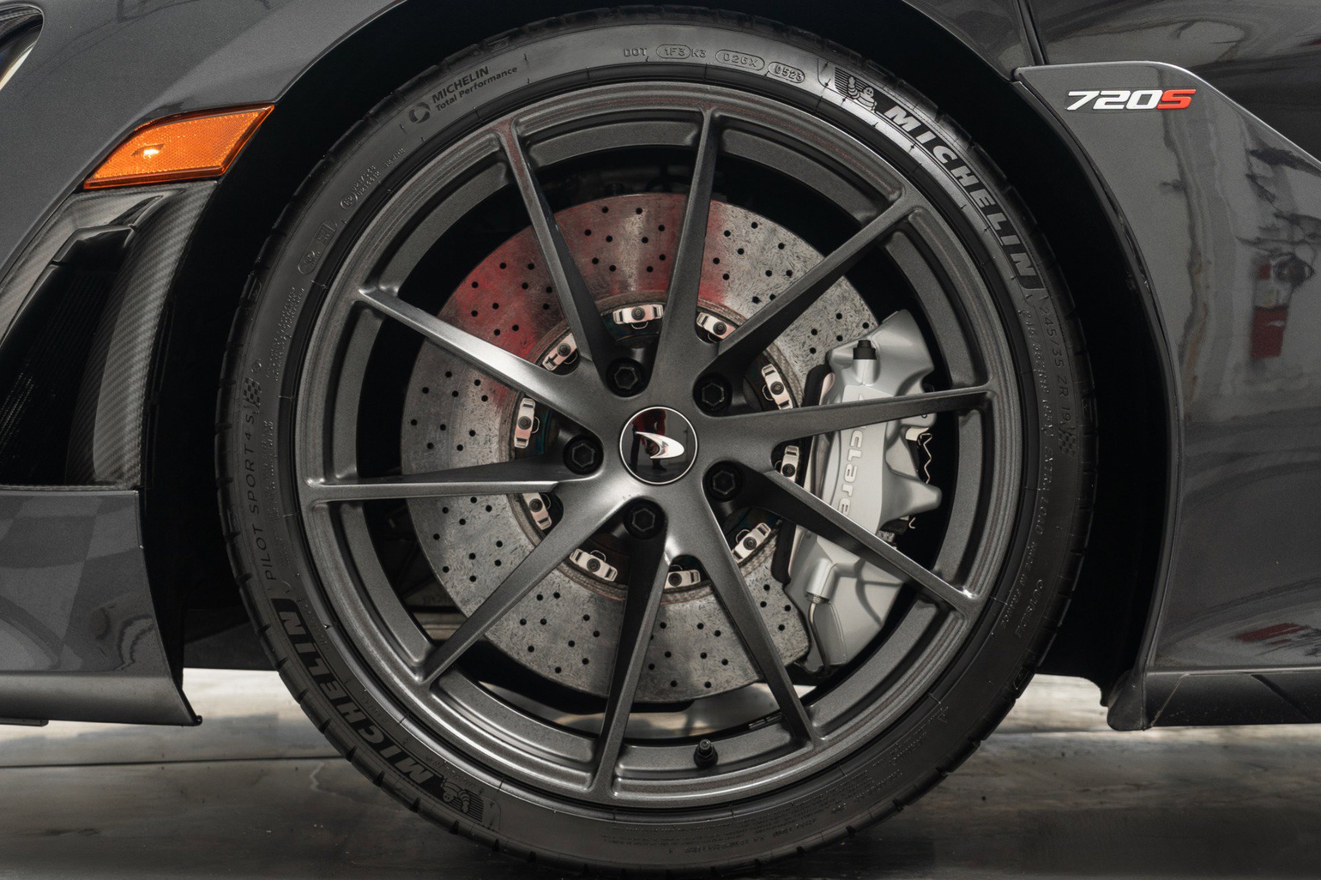 Used 2019 McLaren 720S Luxury photo 10