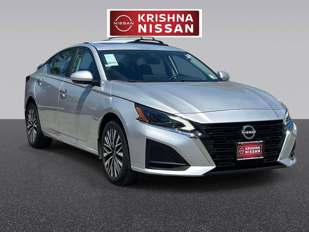 Used 2024 Nissan Altima 2.5 SV w/ SV Premium Package