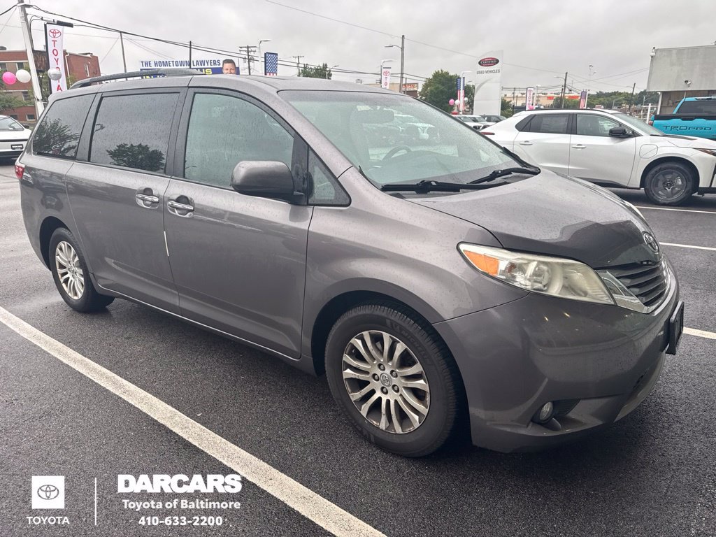 Used 2017 Toyota Sienna XLE w/ XLE Navigation Package