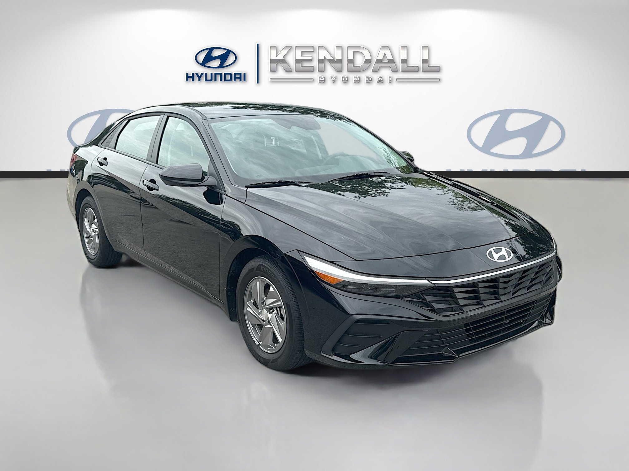 Used 2025 Hyundai Elantra SE