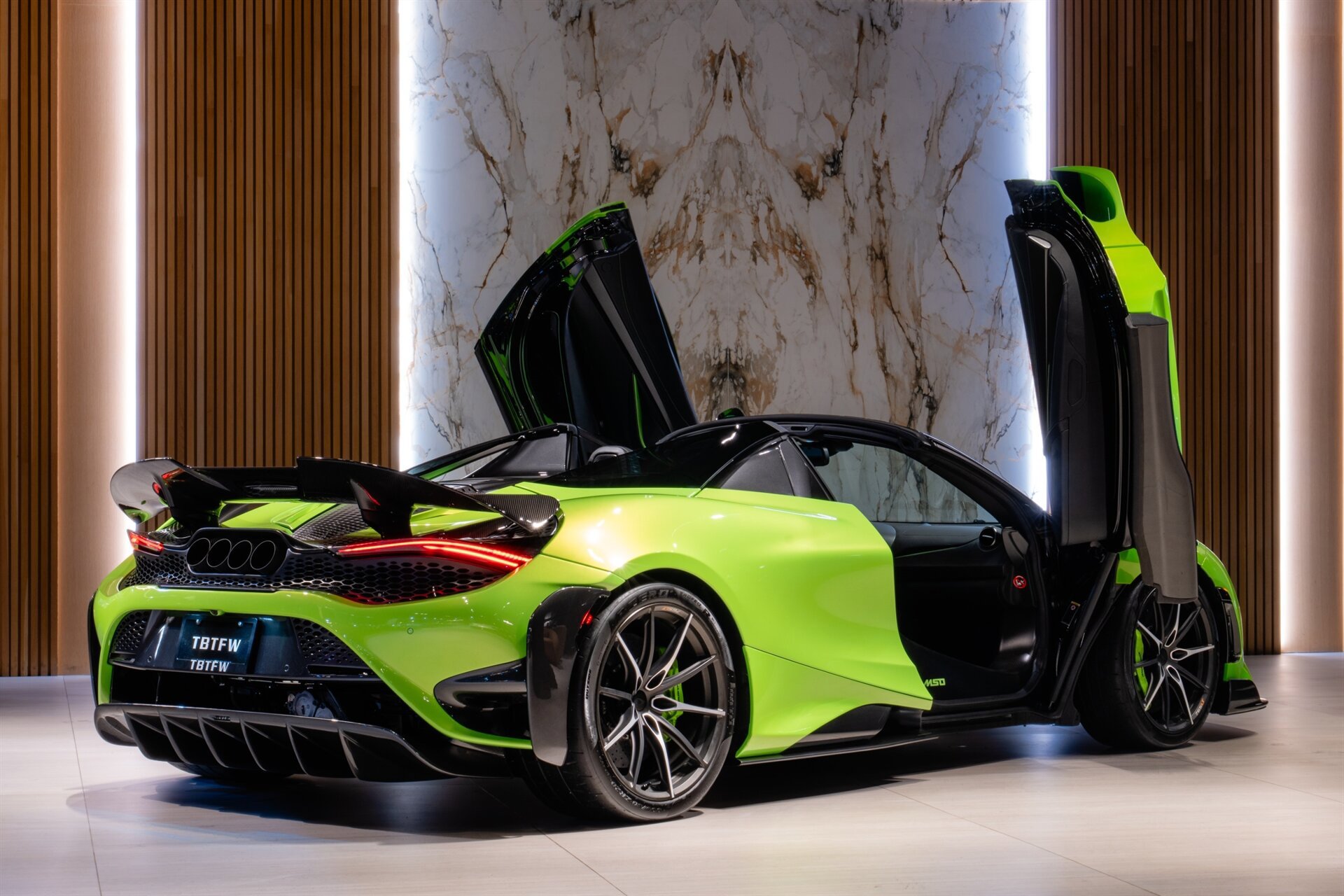 Used 2022 McLaren 765LT photo 4