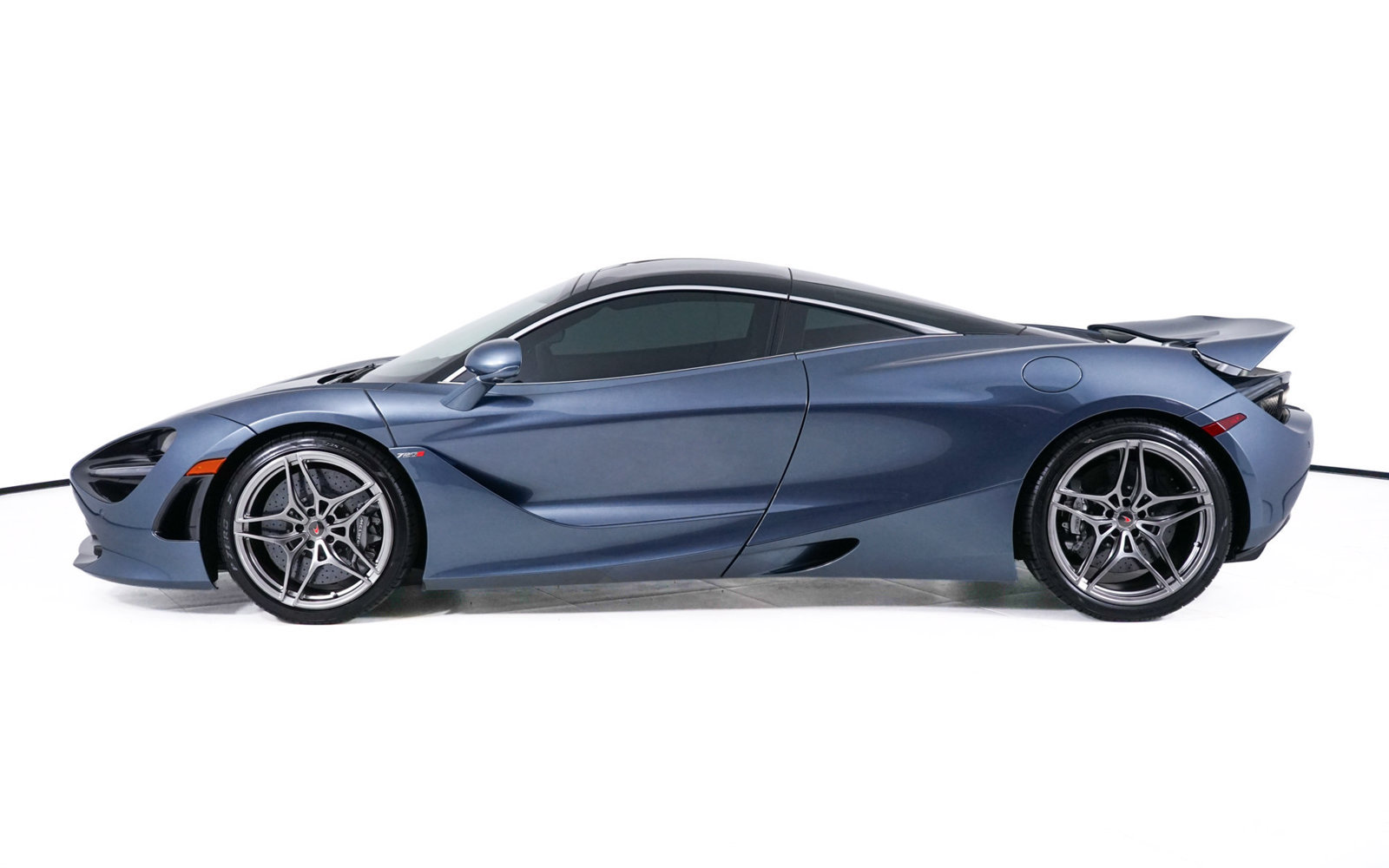 Used 2018 McLaren 720S Luxury 2