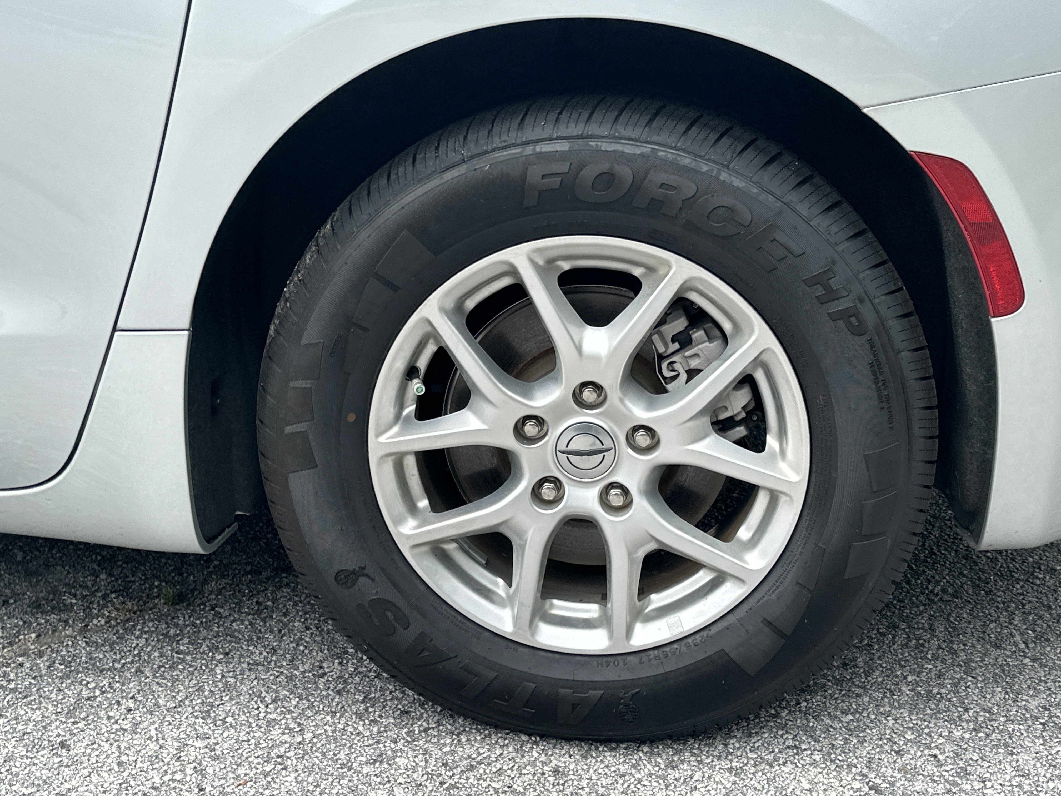 2023 Chrysler Pacifica Touring-L