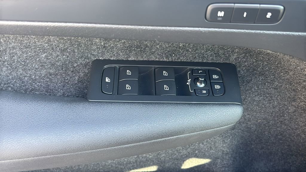 2024 Volvo Xc40 B5 Core