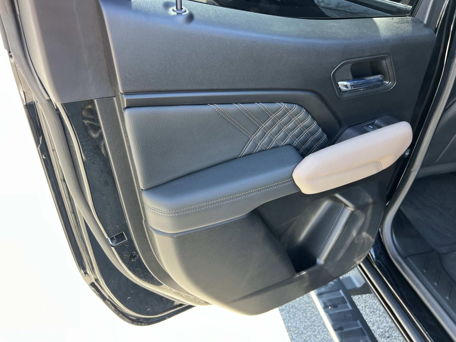 2024 GMC Canyon Denali