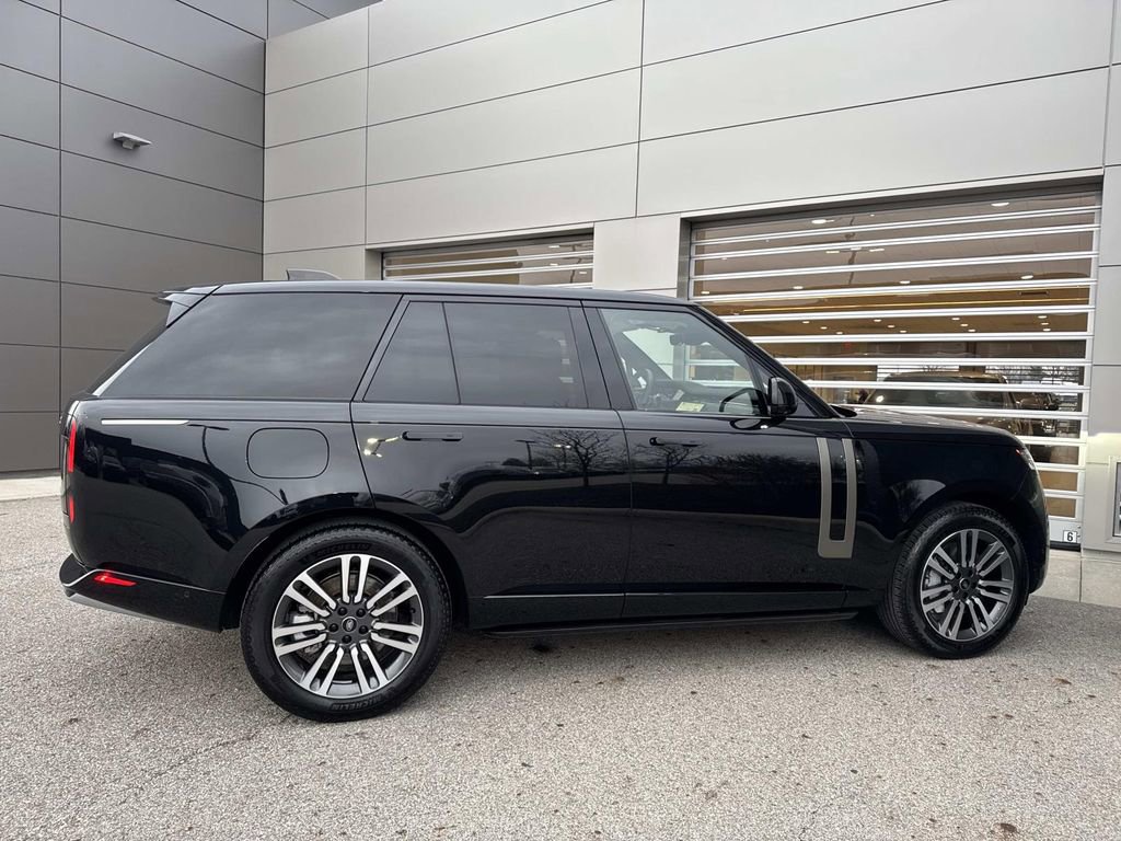 2024 Land Rover Range Rover SE