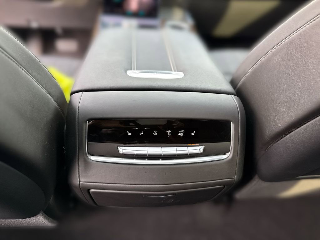 2025 Cadillac Escalade Premium Luxury Platinum