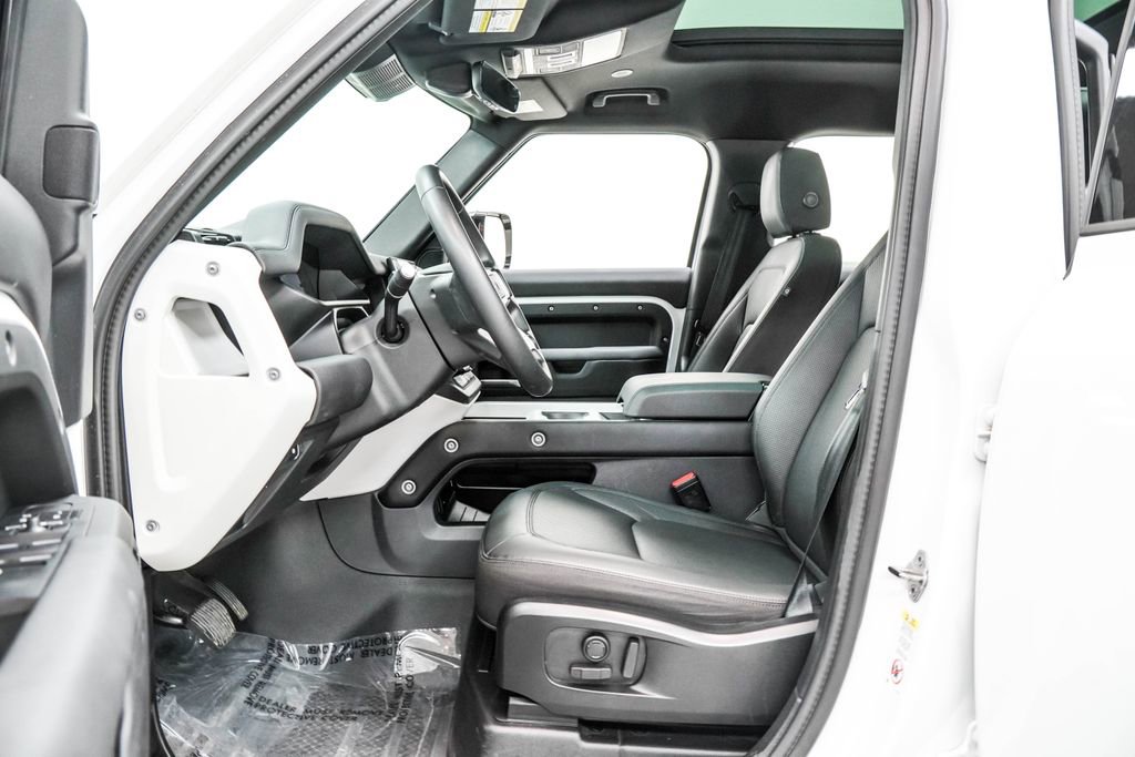 2025 Land Rover Defender 110 S