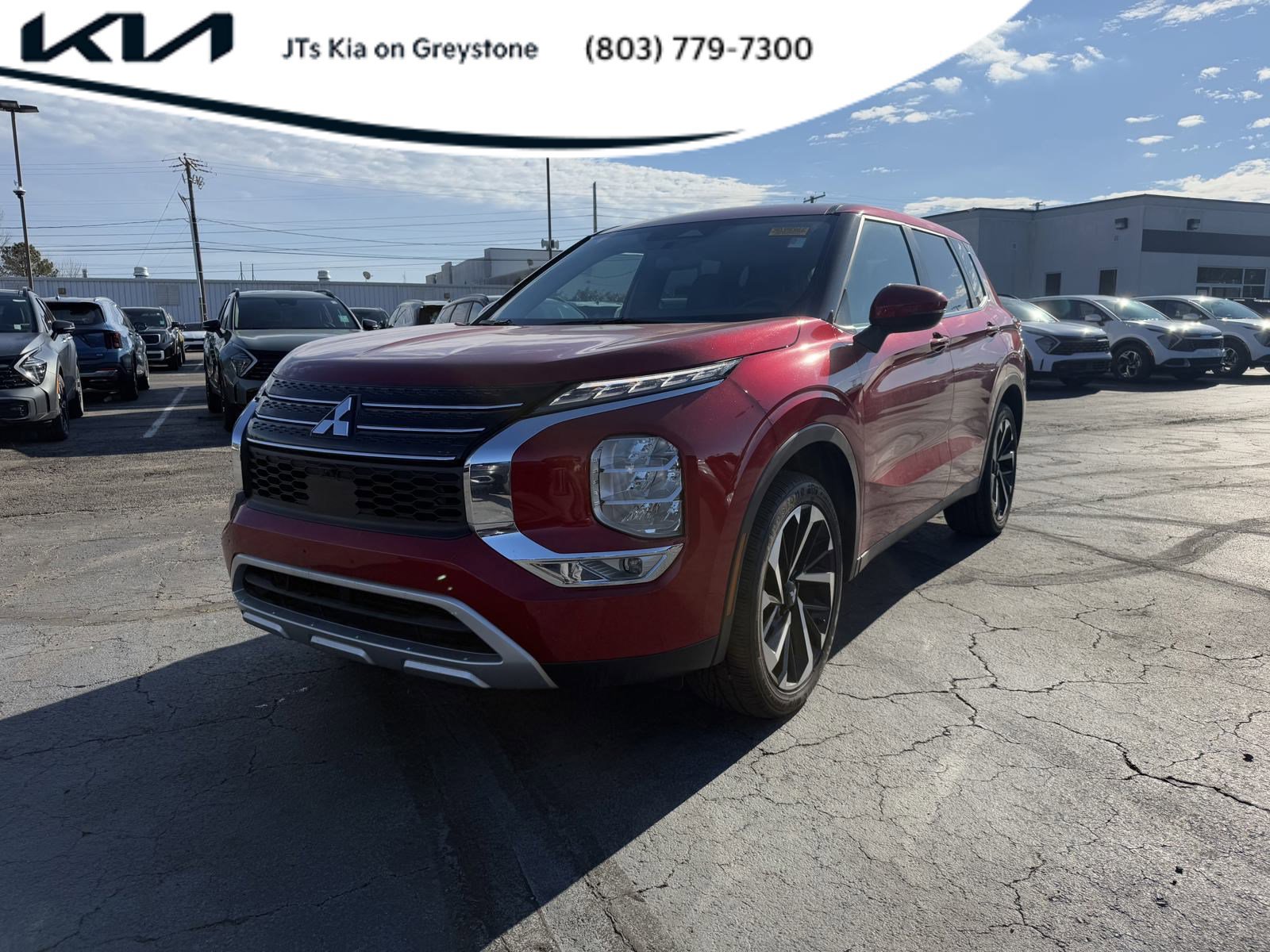 2023 Mitsubishi Outlander SE
