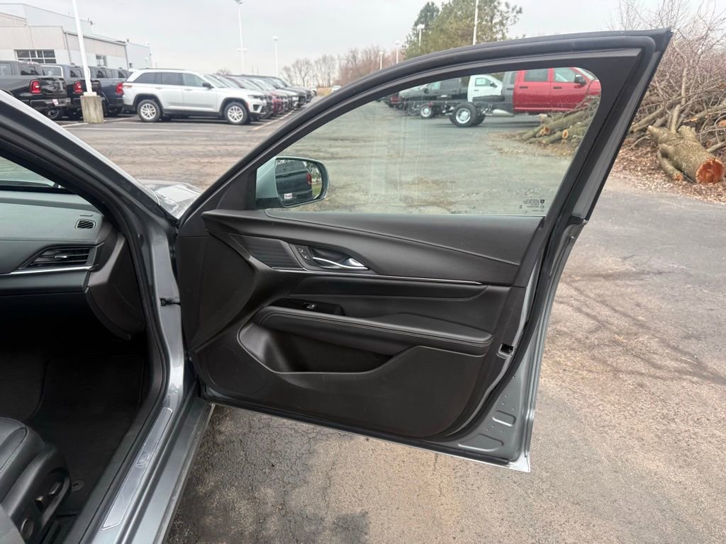 2023 Cadillac CT4 Premium Luxury