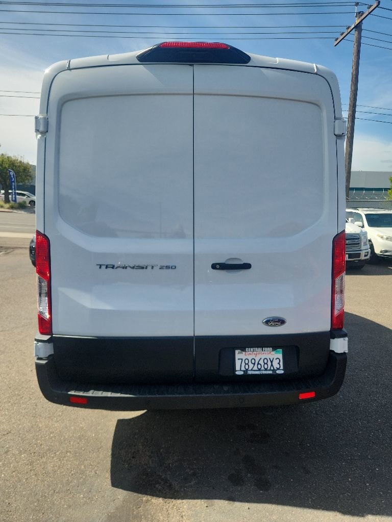 2023 Ford Transit 250 Medium Roof