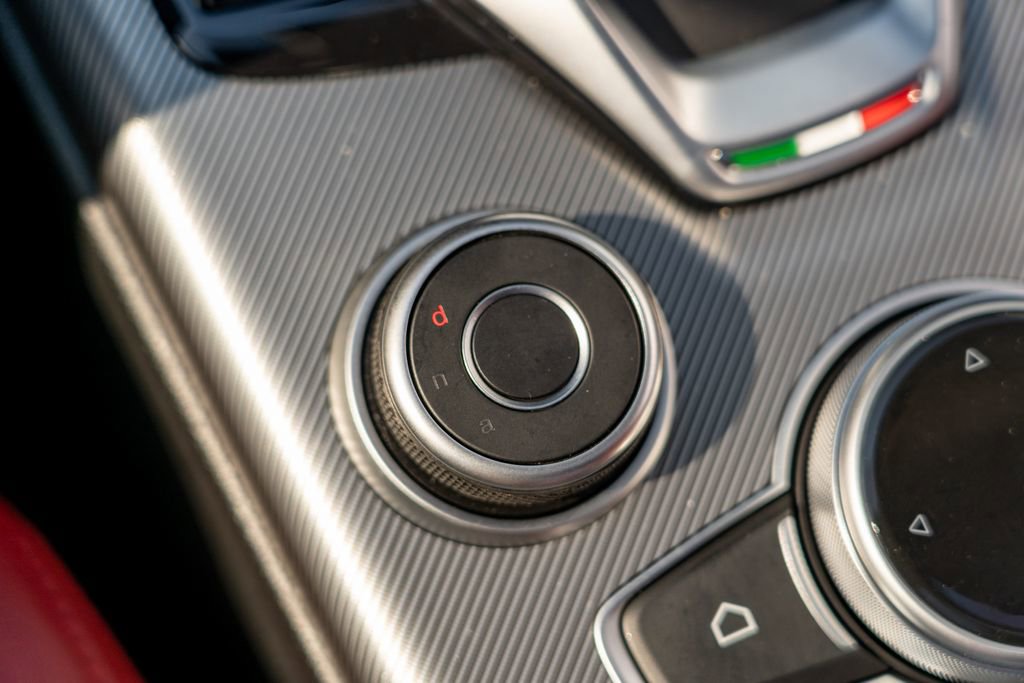 2023 Alfa Romeo Giulia Veloce