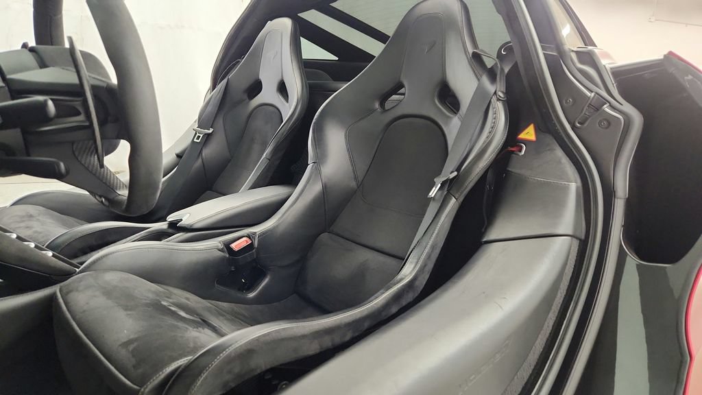 Used 2018 McLaren 720S Performance photo 37