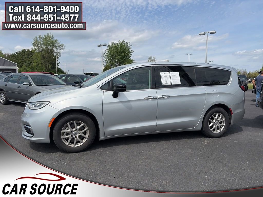 2024 Chrysler Pacifica Touring-L