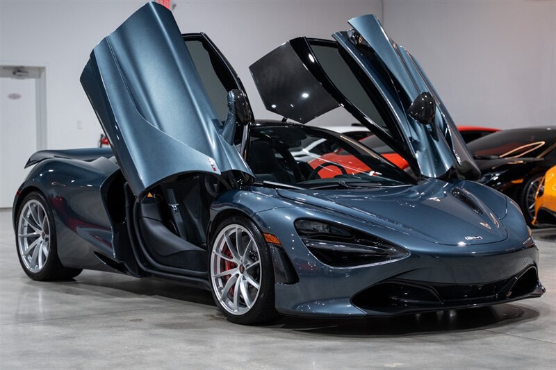 Used 2018 McLaren 720S Performance photo 16