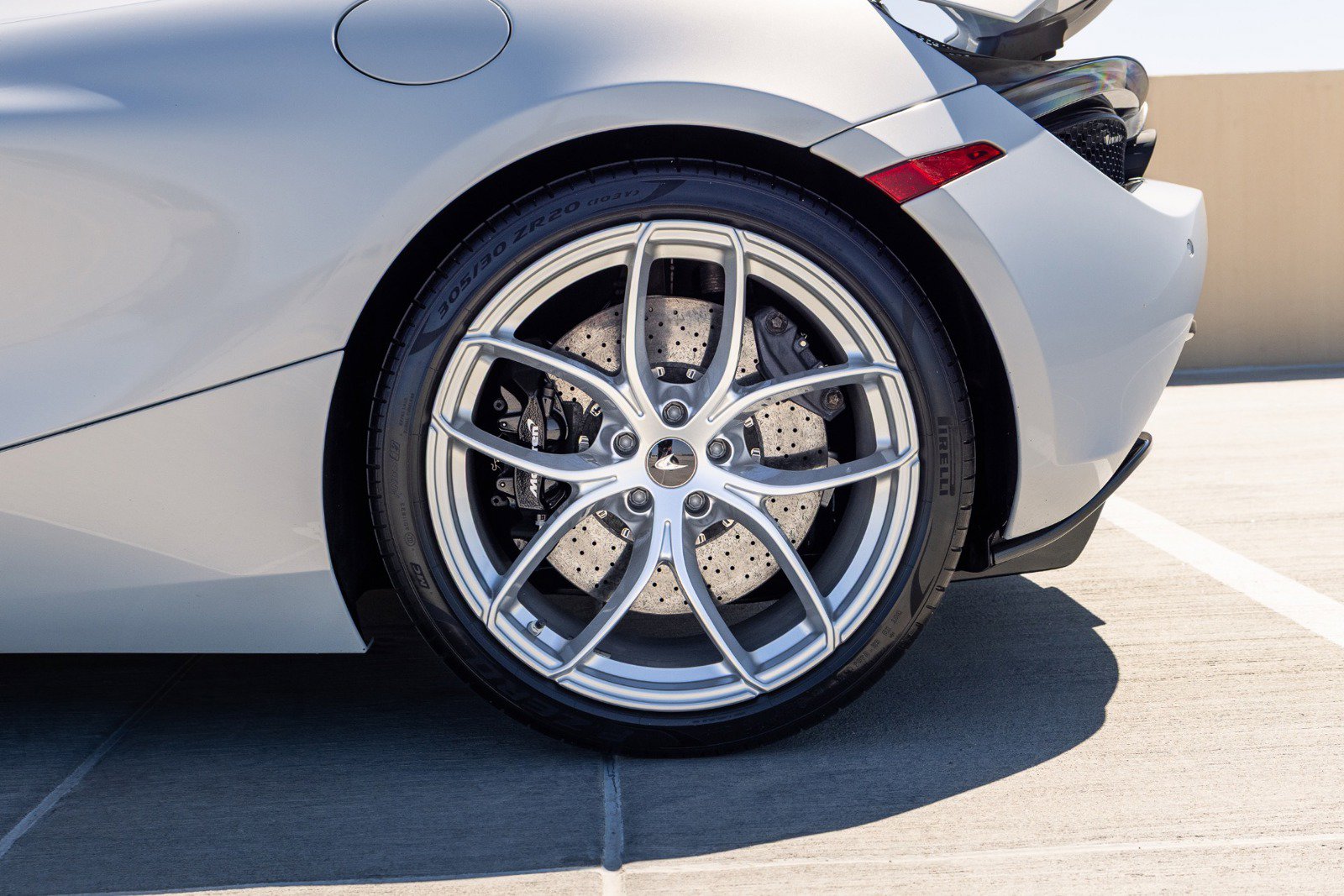 Used 2020 McLaren 720S Spider photo 17