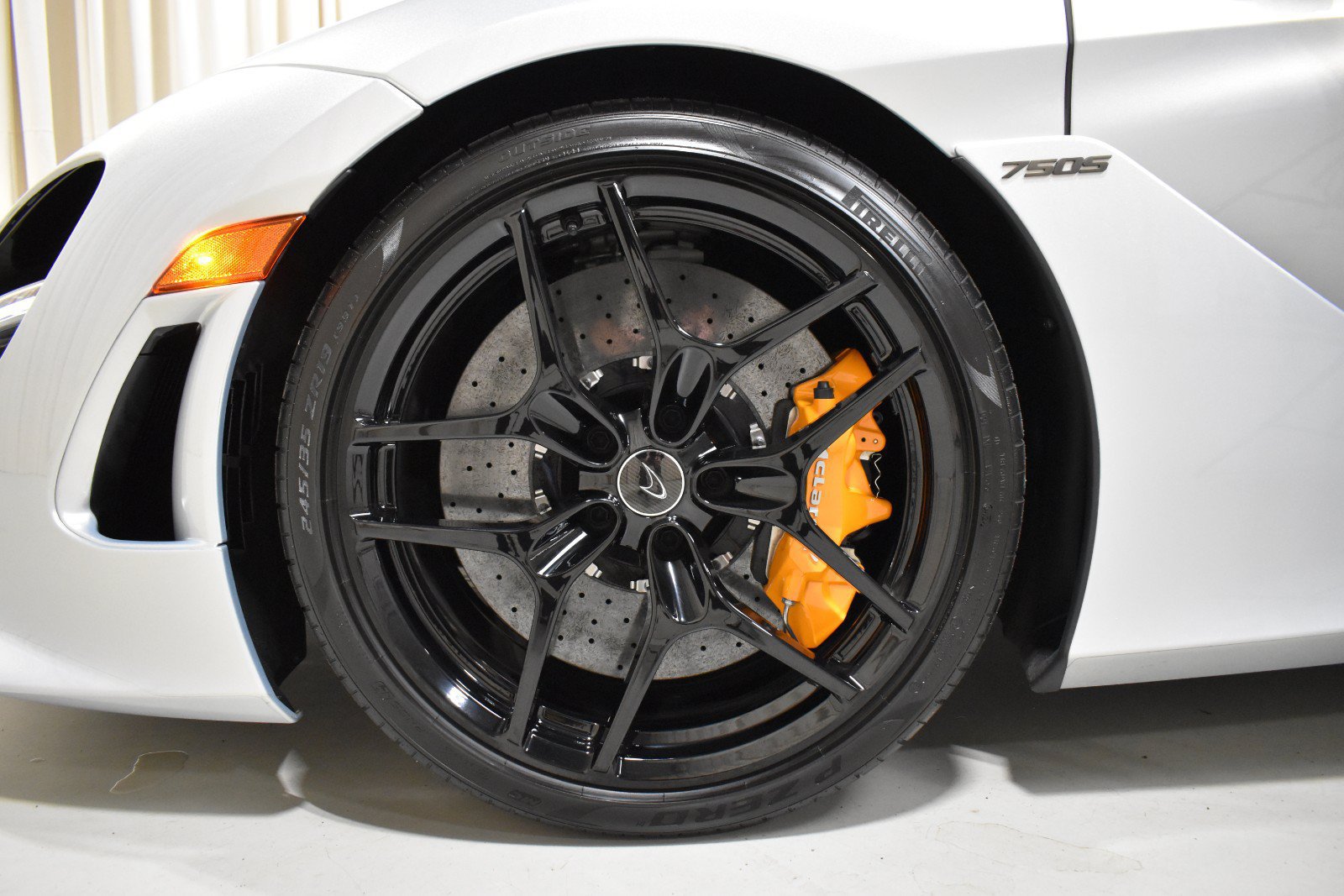 Used 2025 McLaren 750S Spider photo 21